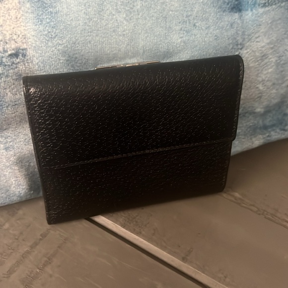 EUC Gucci Small Wallet - Picture 2 of 10